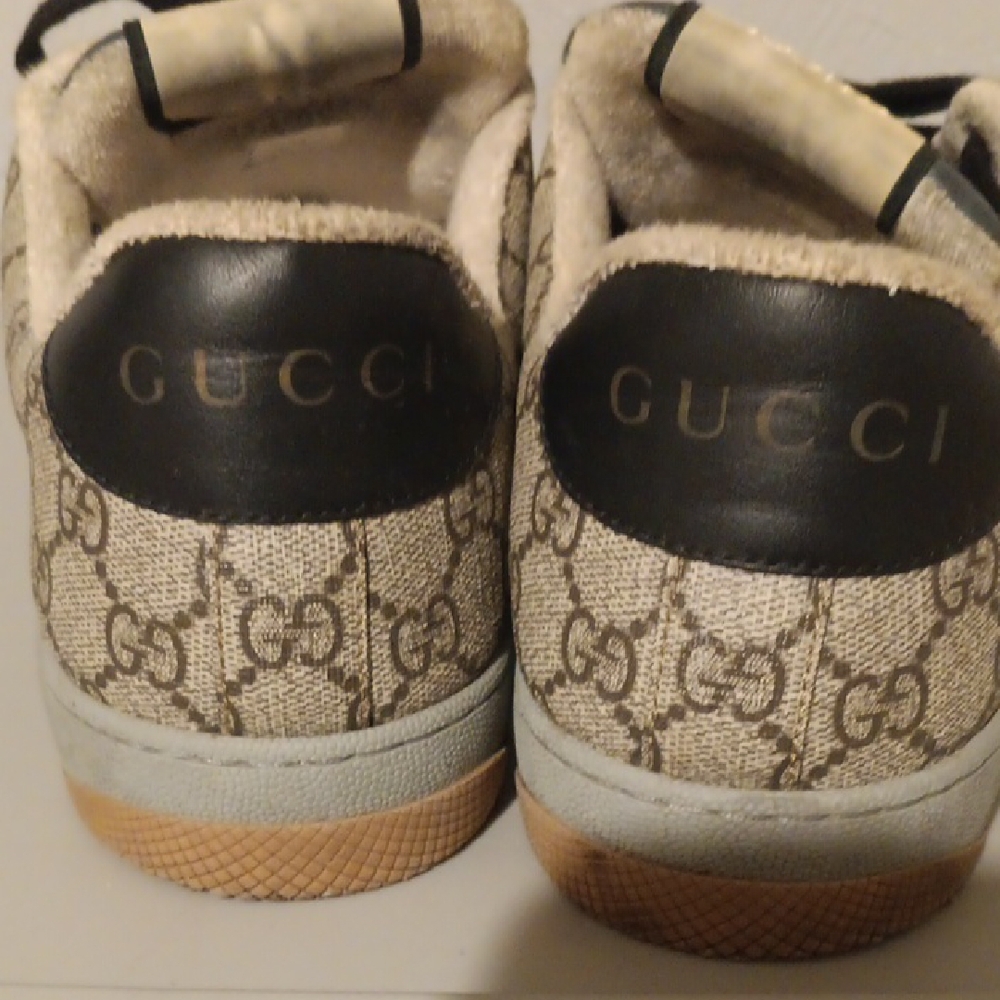 Gucci Men's Beige and Black Patterned Sneakers - Picture 3 of 3